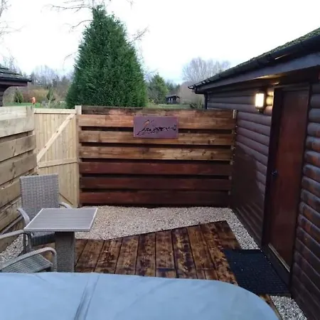 Wild Oats 3 - Yellowtop Country Park - Hot Tub - Yorkshire ヨーク