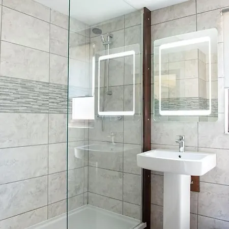 Wild Oats 3, Yellowtop Country Park York