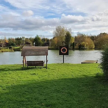 Wild Oats 3 - Yellowtop Country Park - Hot Tub - Yorkshire